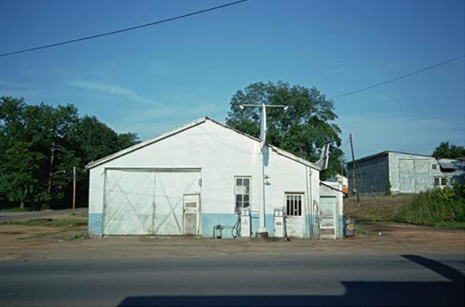 Service Station, Greensboro, Alabama, 1976, Digital pigment print on Hahnemuhle paper